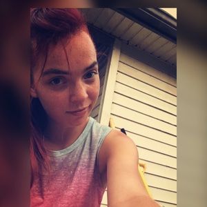 Meet your Posher, Kayla